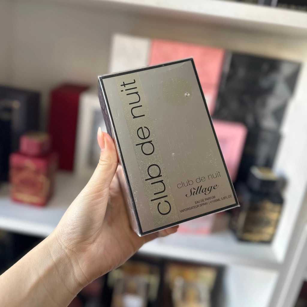 Club De Nuit Sillage by Armaf Eau de Parfum For Unisex 3.6 fl. oz / 105ml